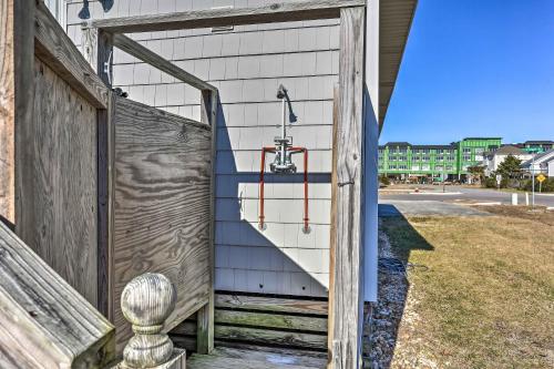 Nags Head Cottage with Deck - 1 Block to Beach! - image 5