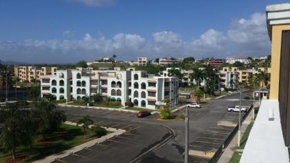 Fully Air-Conditioned Beach Front Penthouse Apartment - image 11