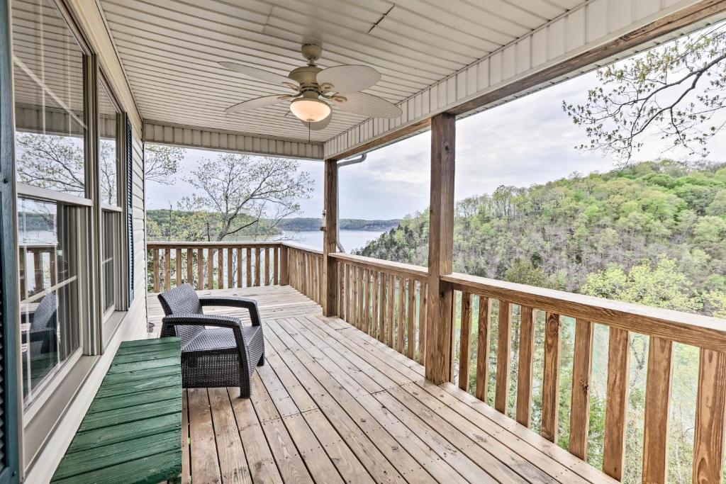 Lakefront Home with Multi-Level Deck Near Somerset! - main image