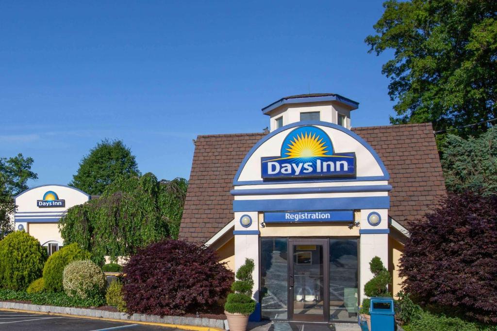 Days Inn by Wyndham Nanuet / Spring Valley - image 7