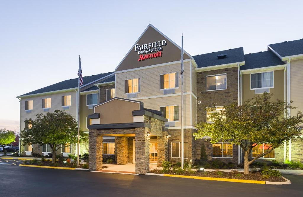 Fairfield Inn & Suites Naperville/Aurora - main image