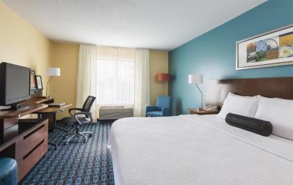 Fairfield Inn & Suites Naperville/Aurora - image 11