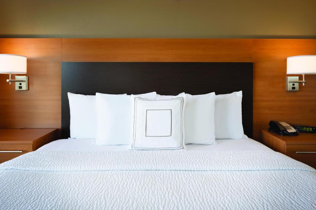 TownePlace Suites by Marriott Chicago Naperville - image 2