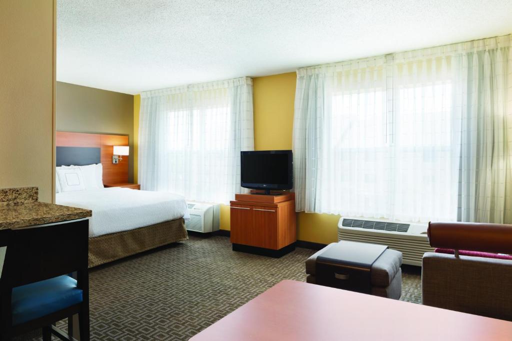 TownePlace Suites by Marriott Chicago Naperville - image 6