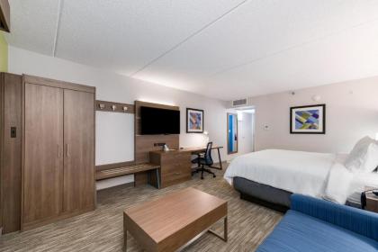 Holiday Inn Express Naperville an IHG Hotel - image 14