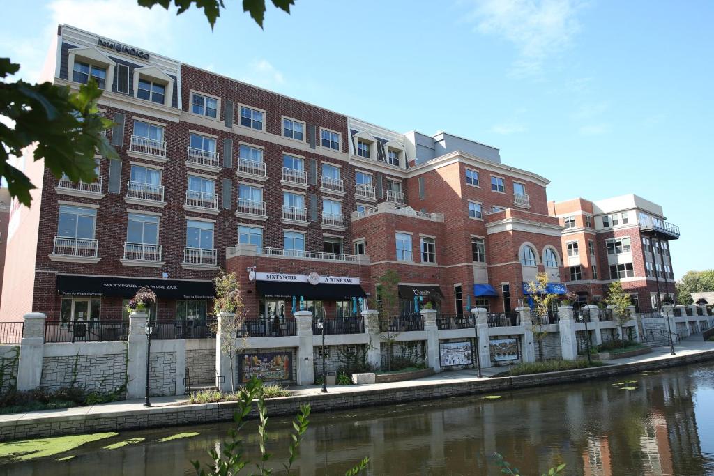 Hotel Indigo Naperville Riverwalk an IHG Hotel - main image