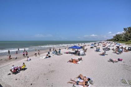 Naples Condo with Pool - Walk to Dining and Beach - image 5