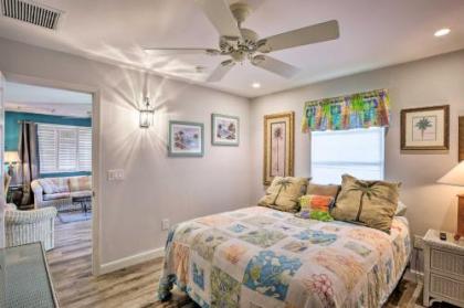 Updated Naples Cottage - Near Beaches and Golfing! - image 4