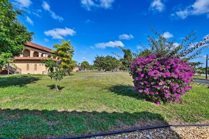 Everglades Studio with Marina View Patio and Pool Access - image 17