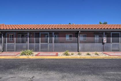 Studio with Marina Views 15 Mi To Everglades! - image 12