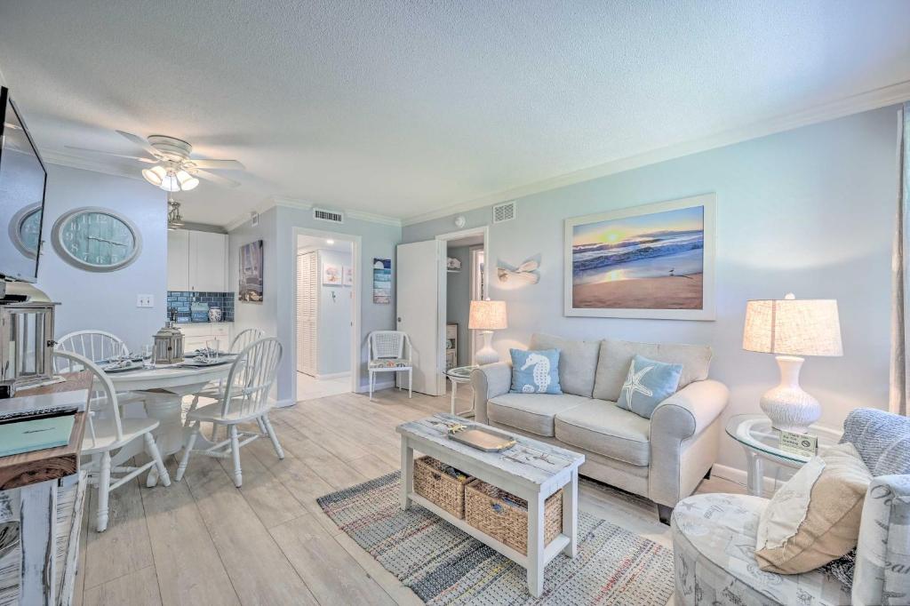 Sleek Coastal Abode 1 Block to Naples Beach! - main image