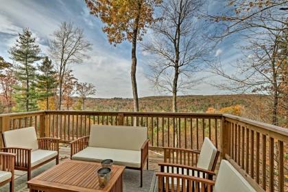 Newly Built and Secluded Catskill Cottage with Views