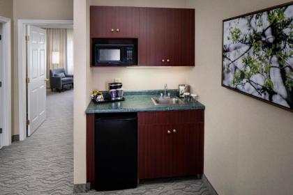 DoubleTree by Hilton Nashua - image 10