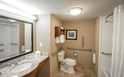 Hampton Inn Nashua - image 13