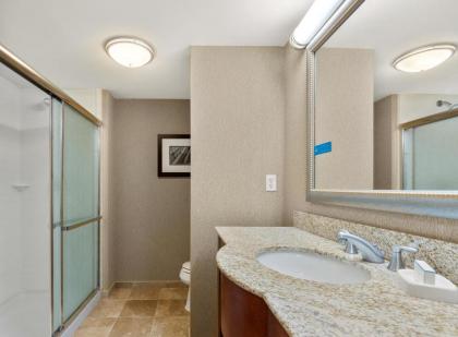 Hampton Inn Nashua - image 5