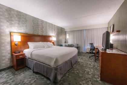 Courtyard by Marriott Nashua - image 9