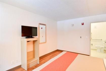 Motel 6-Nashua NH - South - image 4