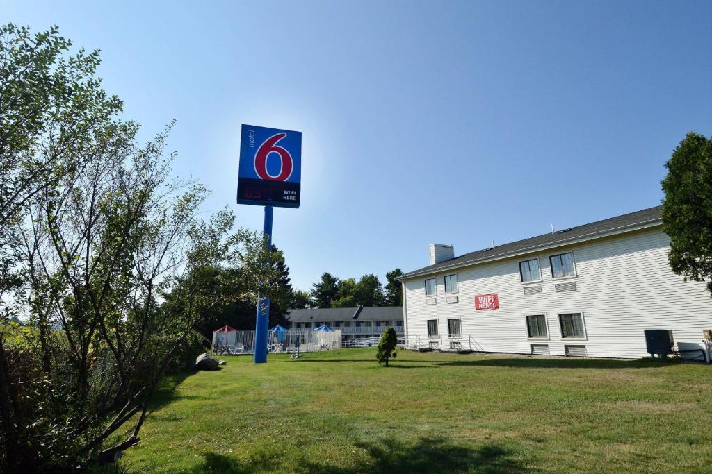 Motel 6-Nashua NH - main image