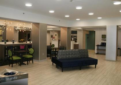 Hampton Inn & Suites Nashville-Airport - image 3