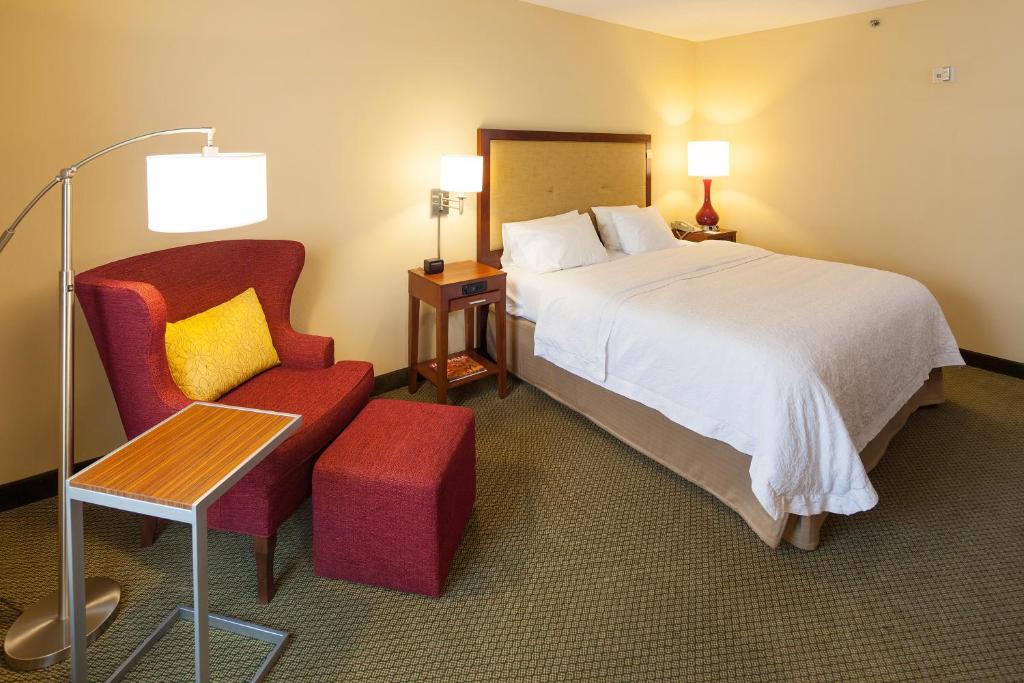 Hampton Inn & Suites Nashville-Green Hills - image 2