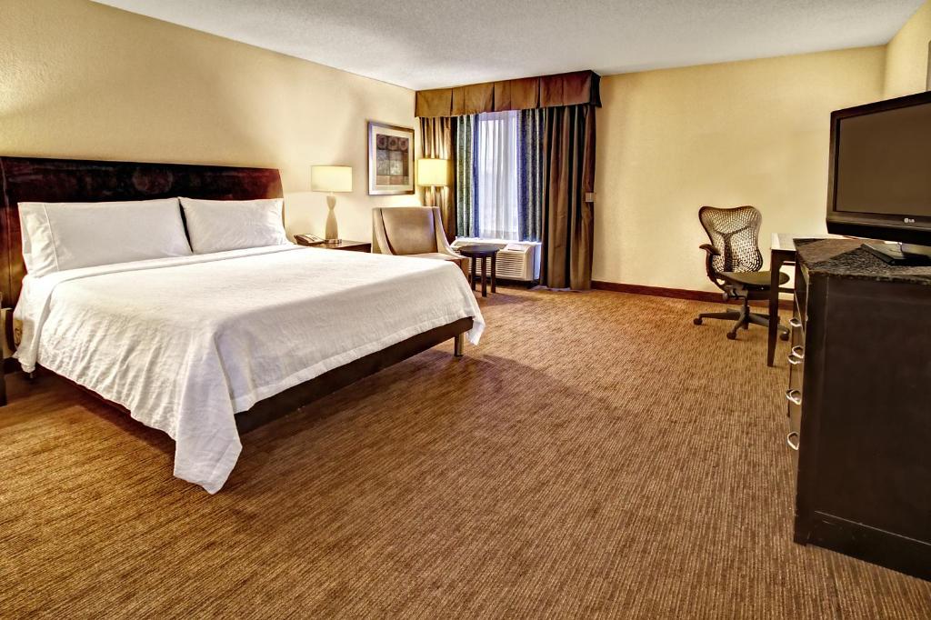 Hilton Garden Inn Nashville Airport - image 4