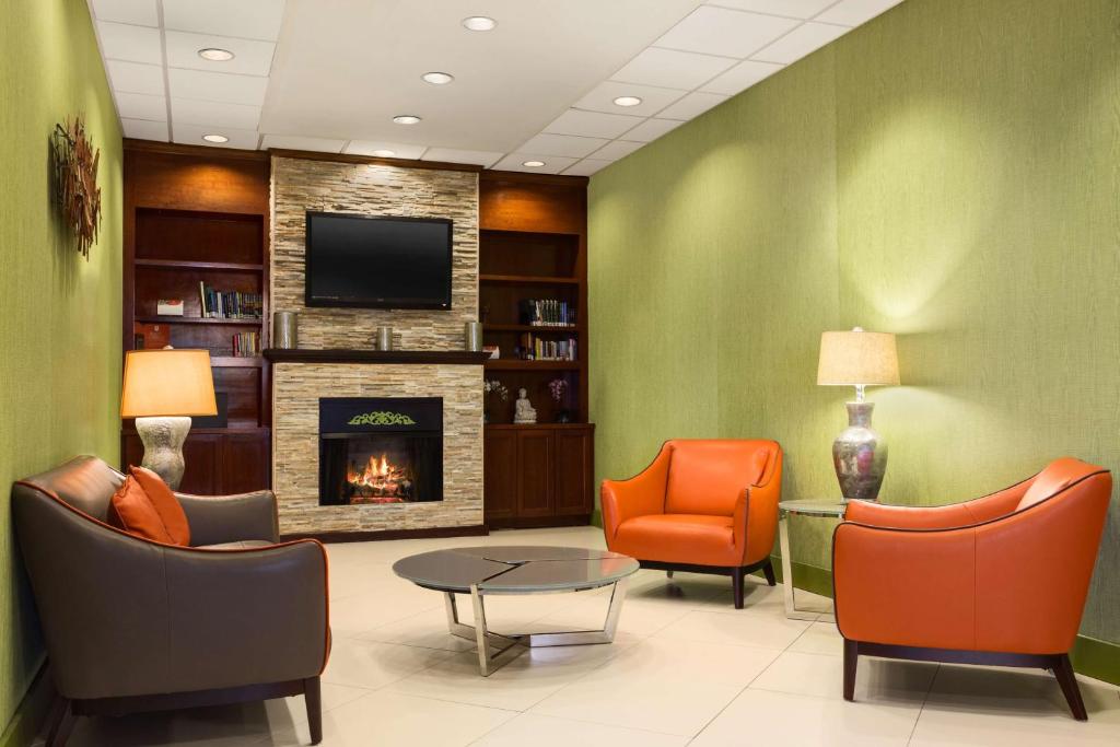 Country Inn & Suites by Radisson Nashville Airport TN - image 4