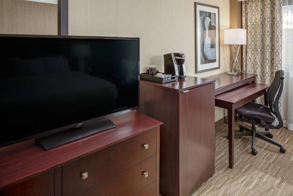 Hilton Nashville Airport - image 5