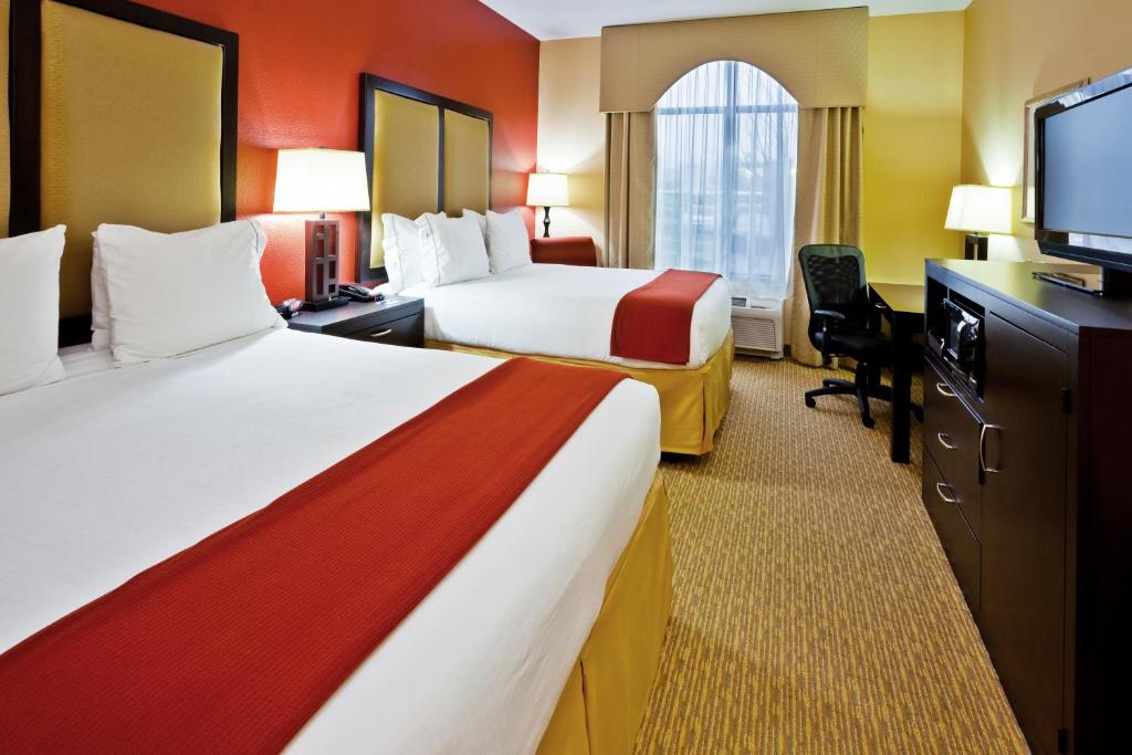 Holiday Inn Express Nashville-Opryland an IHG Hotel - image 3