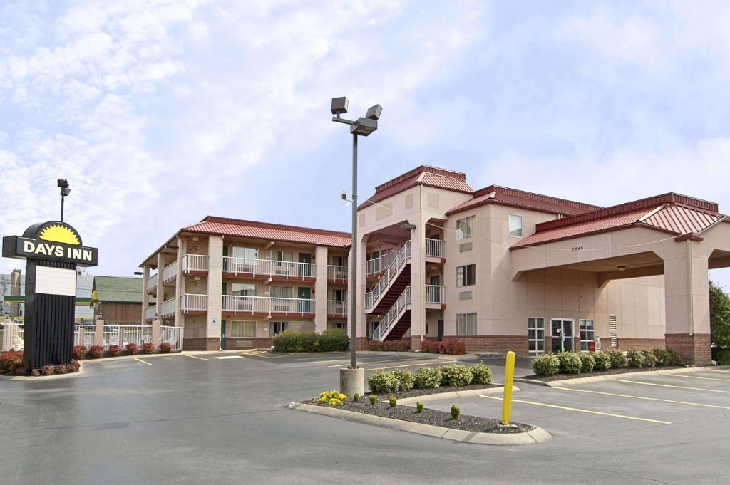 Days Inn by Wyndham Airport Nashville East - main image