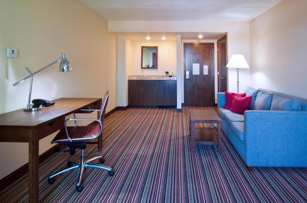 Four Points by Sheraton Nashville Airport - image 4