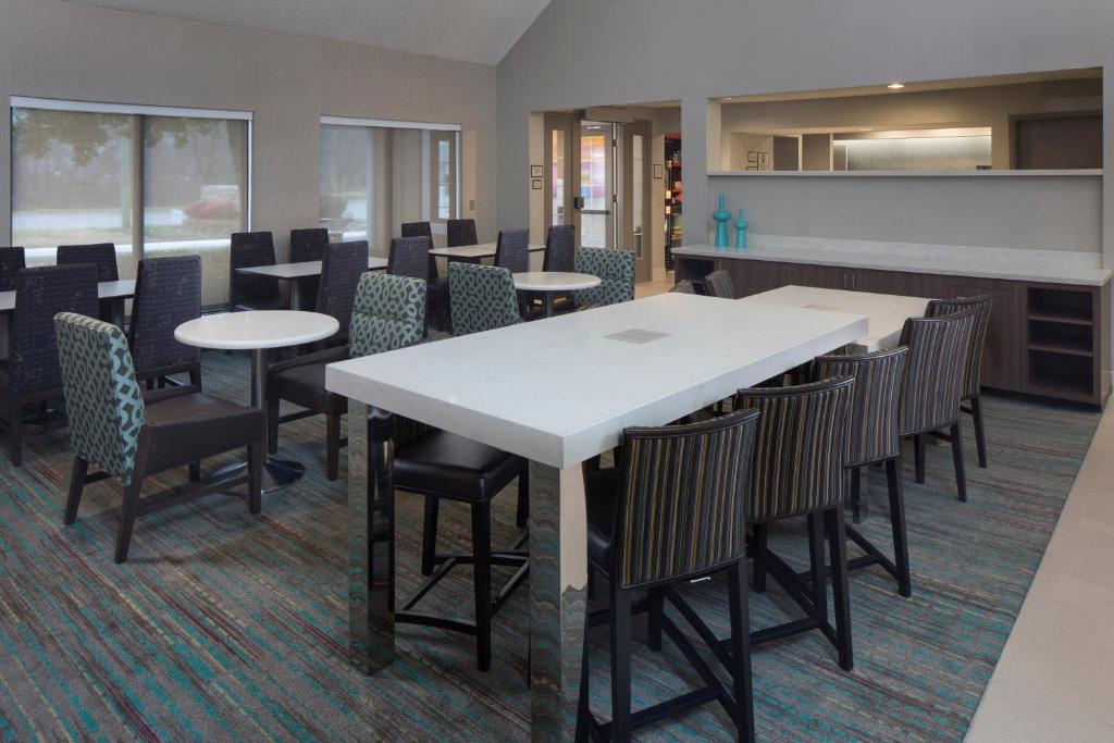 Residence Inn by Marriott Nashville Airport - image 2