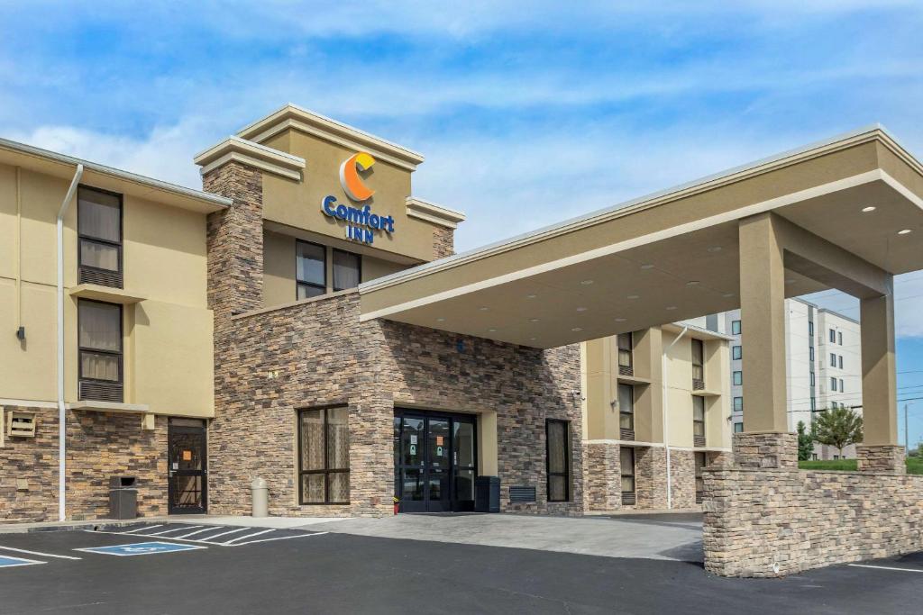 Comfort Inn Nashville – Opryland Area - image 2