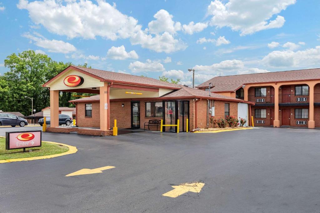 Econo Lodge North - main image