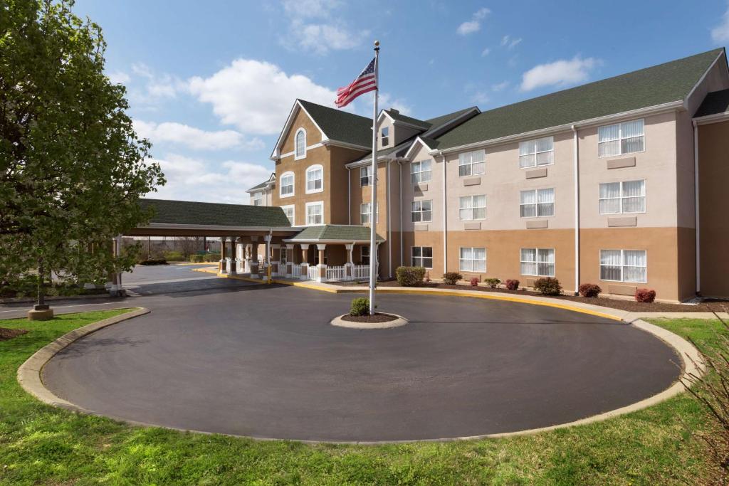 Country Inn & Suites by Radisson Nashville TN - main image