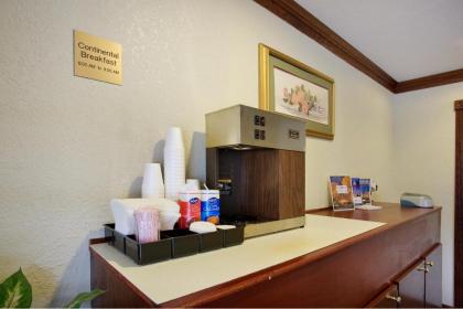 Americas Best Value Inn Near Downtown Nashville - image 2