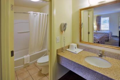 Americas Best Value Inn Near Downtown Nashville - image 3