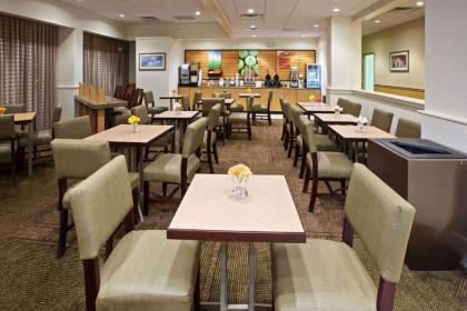 La Quinta by Wyndham Nashville Airport/Opryland - image 5