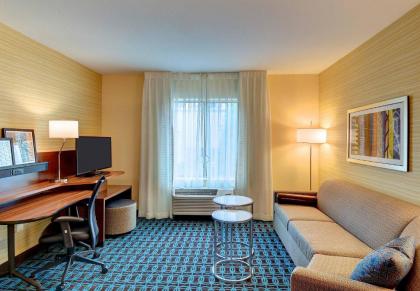 Fairfield Inn & Suites by Marriott Nashville MetroCenter - image 3