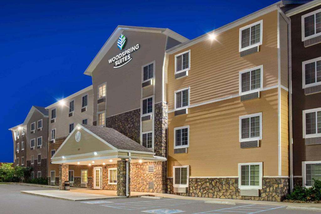 WoodSpring Suites Nashville Airport - image 5