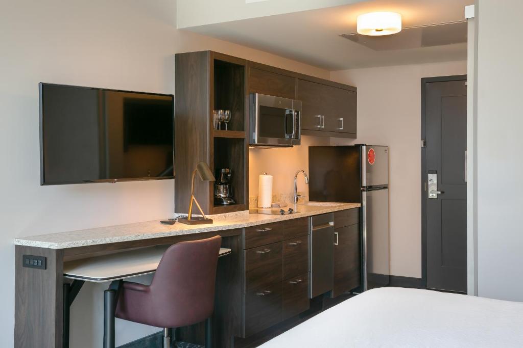 TownePlace Suites Nashville Downtown/Capitol District - image 5