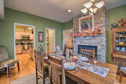 Spacious Nashville Townhome - 1 Mi to Dtwn - image 10