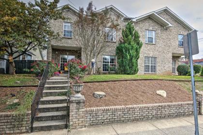 Spacious Nashville Townhome - 1 Mi to Dtwn - image 6