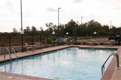 Hampton Inn & Suites Natchez - image 10