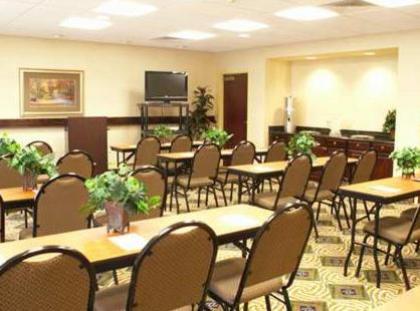 Hampton Inn & Suites Natchez - image 11