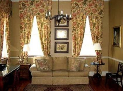 Wilkins Town House Bed and Breakfast - image 7