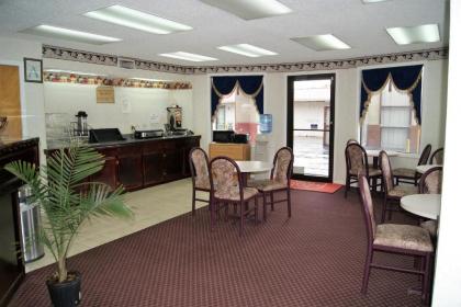 Red Carpet Inn - Natchez - image 3