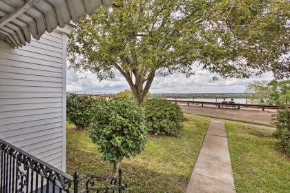 Charming Cottage with Mississippi River Views! - image 9