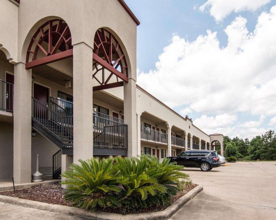 Quality Inn Natchitoches - image 7