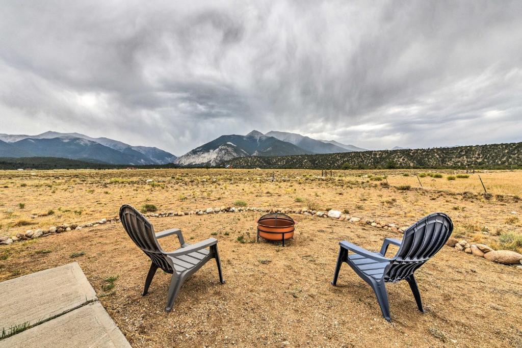 Remodeled Nathrop Getaway with Collegiate Peak Views - main image