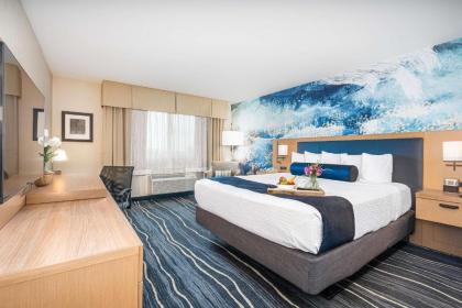 Best Western Plus Marina Gateway Hotel - image 11